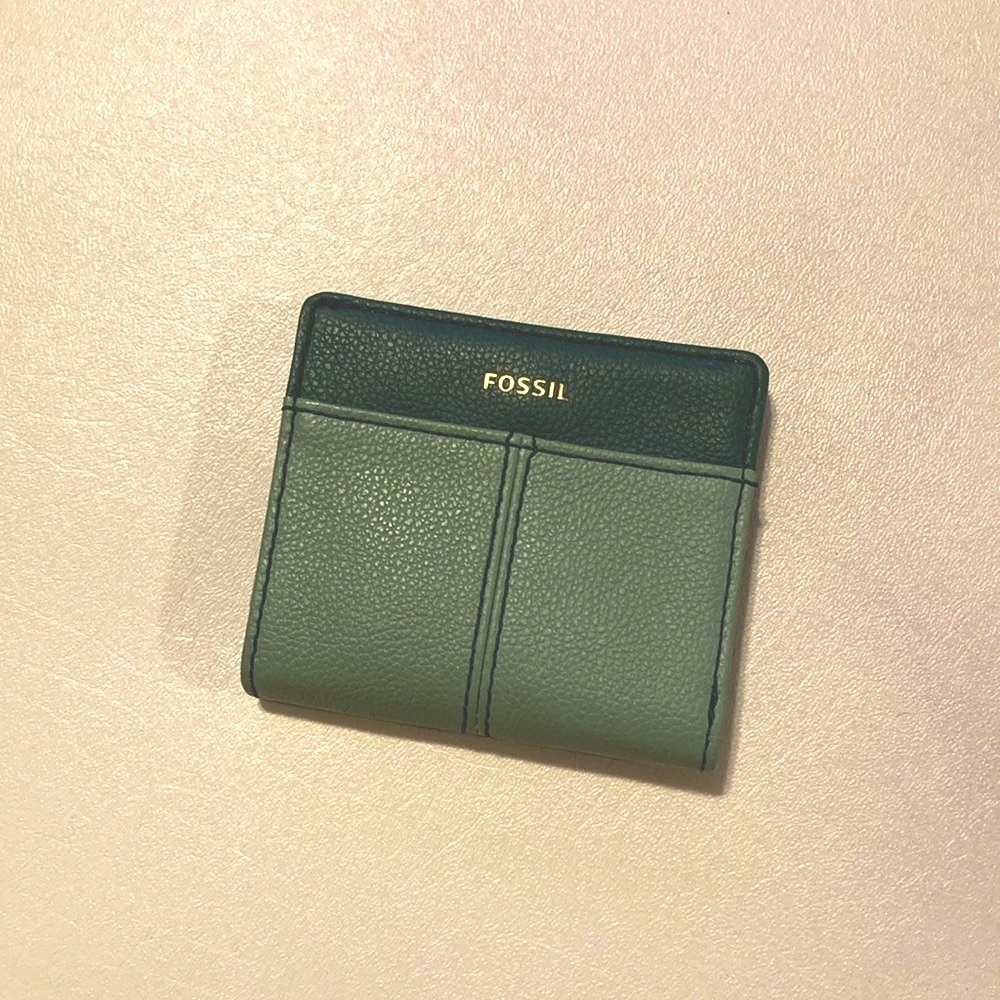 Fossil leather wallet , green, new
